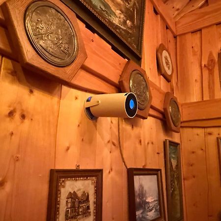 Dragon House In The Tree! Jacuzzi, Sauna ,Cinema,Heated Lici  Esterno foto